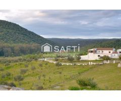 Venta de finca con gran vivienda y Plaza de toros, Badajoz (Extremadura)