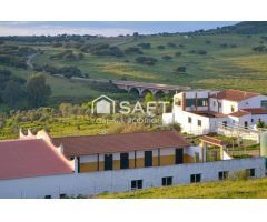 Venta de finca con gran vivienda y Plaza de toros, Badajoz (Extremadura)