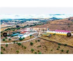 Venta de finca con gran vivienda y Plaza de toros, Badajoz (Extremadura)