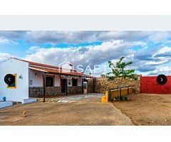 Venta de finca con gran vivienda y Plaza de toros, Badajoz (Extremadura)