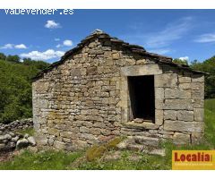 Cabaña en valles pasiegos 1.5 ha con luz y agua