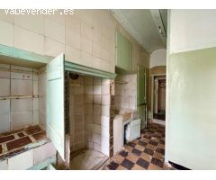 Histórica casa centenaria con patio