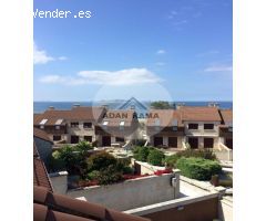 Venta de chalet adosado en O grove, de 230m2 con 4 dormitorios y 4 baños con plaza de garaje y tras