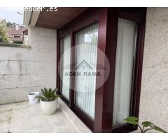 Venta de chalet adosado en O grove, de 230m2 con 4 dormitorios y 4 baños con plaza de garaje y tras