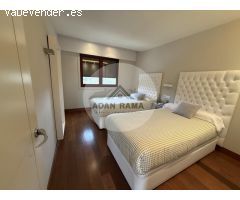 Venta de chalet adosado en O grove, de 230m2 con 4 dormitorios y 4 baños con plaza de garaje y tras