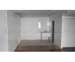 Local comercial al lado del Bus