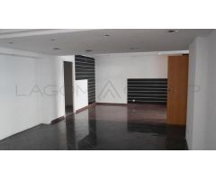 Local comercial al lado del Bus
