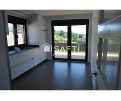 Chalet a estrenar con vistas al mar.