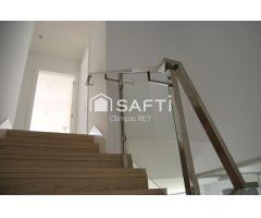 Chalet a estrenar con vistas al mar.
