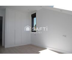 Chalet a estrenar con vistas al mar.
