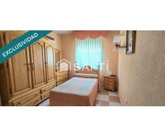 CHALET PAREADO EN ESQUINA CON PISCINA Y AMPLIA PARCELA