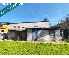 Nave y Finca urbana vallada  en Dehesas. Ponferrada