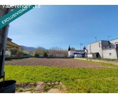 Nave y Finca urbana vallada  en Dehesas. Ponferrada