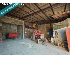 Nave y Finca urbana vallada  en Dehesas. Ponferrada