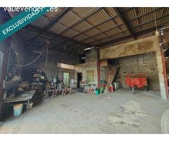 Nave y Finca urbana vallada  en Dehesas. Ponferrada
