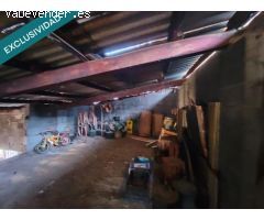 Nave y Finca urbana vallada  en Dehesas. Ponferrada