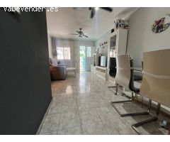 Bungalow con piscina comunitaria.