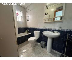 Bungalow con piscina comunitaria.