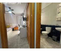 Bungalow con piscina comunitaria.