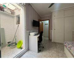 Bungalow con piscina comunitaria.
