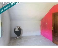 Casa para restaurar con huerta cerca de la playa de As Furnas.