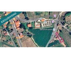 Casa para restaurar con huerta cerca de la playa de As Furnas.