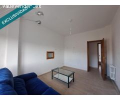 CASA EN CUATRO VIENTOS CON JARDIN