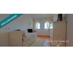 Se vende Dúplex de 2 habitaciones en urbanización agradable