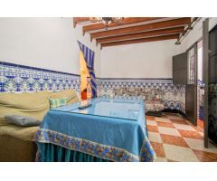 Gran casa con patio y azotea en Brenes!!!