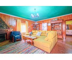 Gran vivienda adosada, de esquina en San José de La Rinconada!!!
