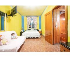 Gran vivienda adosada, de esquina en San José de La Rinconada!!!