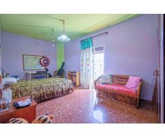 Gran vivienda adosada, de esquina en San José de La Rinconada!!!