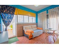 Gran vivienda adosada, de esquina en San José de La Rinconada!!!