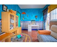 Gran vivienda adosada, de esquina en San José de La Rinconada!!!