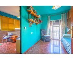 Gran vivienda adosada, de esquina en San José de La Rinconada!!!