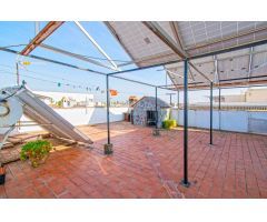Gran vivienda adosada, de esquina en San José de La Rinconada!!!