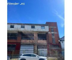 Nave industrial 2240m2 para reformar en Maliaño