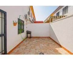 Preciosa casa adosada en La Algaba con dos plazas de garaje!!!