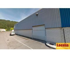 Nave industrial con 1024m2 en Santiago de Carates