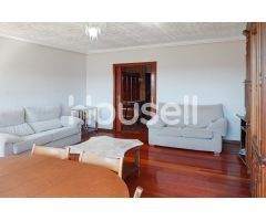 Casa en venta de 586 m² Calle Algaria, 32002 Ourense