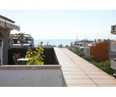 Fantastico duplex con terraza y vistas al mar.