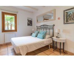 Fabulosa y Espaciosa Villa con Jardín - Licencia turística para 12 personas - Peguera