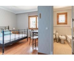 Fabulosa y Espaciosa Villa con Jardín - Licencia turística para 12 personas - Peguera
