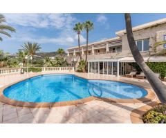 Fabulosa y Espaciosa Villa con Jardín - Licencia turística para 12 personas - Peguera