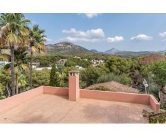 Fabulosa y Espaciosa Villa con Jardín - Licencia turística para 12 personas - Peguera
