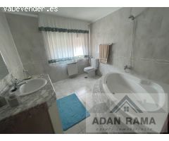 Venta de casa en Meis, de 325m2 con 5 dormitorios y 3 baños con plaza de garaje