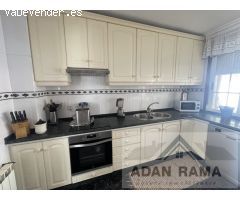 Venta de casa en Meis, de 325m2 con 5 dormitorios y 3 baños con plaza de garaje