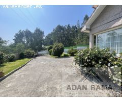 Venta de casa en Meis, de 325m2 con 5 dormitorios y 3 baños con plaza de garaje