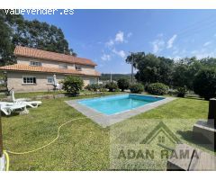 Venta de casa en Meis, de 325m2 con 5 dormitorios y 3 baños con plaza de garaje