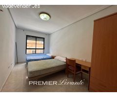 Vivienda en Campoamor, amueblada y equipada, con 2 hab y 1 baño, cerca del centro.